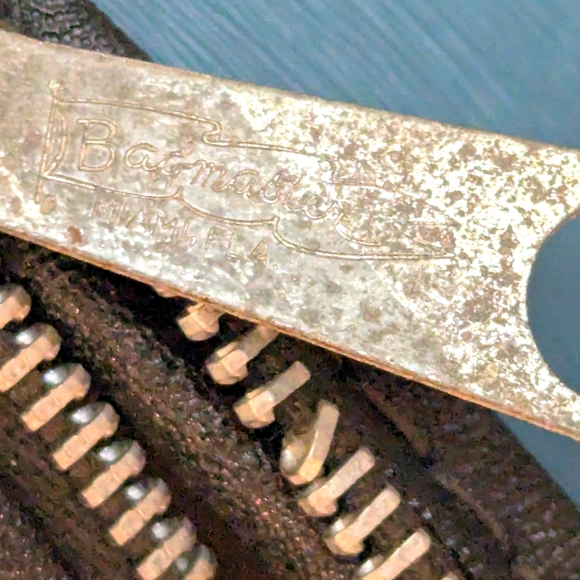 1960's Bagmaster Blue Hat Box wth divider, Working Zipper, Made in Miami Fl, USA - Picture 9 of 10